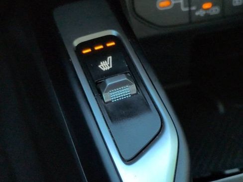 Used 2024 Kia Sorento S w/ Panoramic Sunroof Package FWD image 24