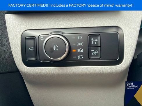 Certified 2025 Ford Escape Platinum AWD/4WD image 29