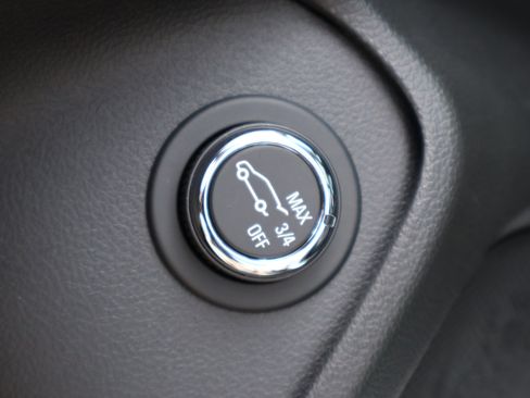 New 2026 Chevrolet TrailBlazer LT w/ Convenience Package FWD image 8