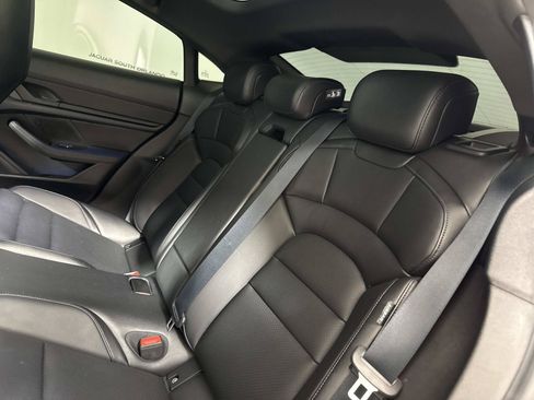 Used 2022 Porsche Taycan 4S AWD/4WD image 13