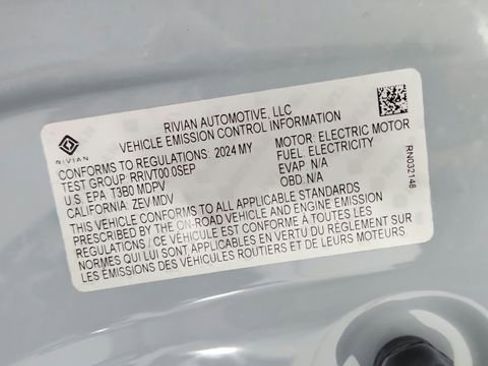 Used 2024 Rivian R1S Adventure image 83