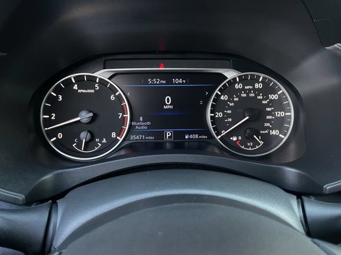 Used 2025 Nissan Altima 2.5 SV FWD image 31