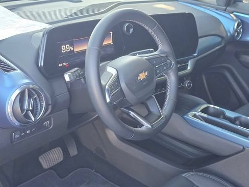 Certified 2024 Chevrolet Equinox EV LT w/ LPO, Blackout Package FWD image 9