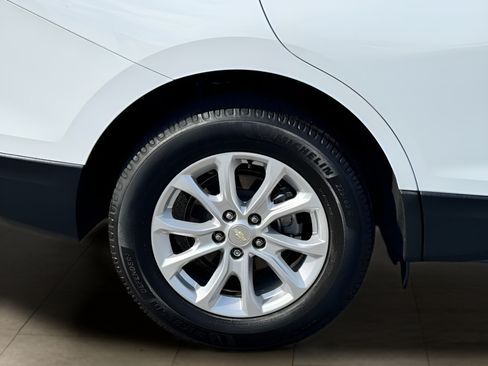 Used 2020 Chevrolet Equinox LS FWD image 37