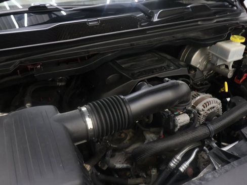 Used 2019 RAM 1500 Laramie Longhorn image 27