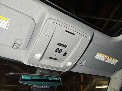 Used 2017 GMC Sierra 2500 Denali w/ Duramax Plus Package AWD/4WD image 43