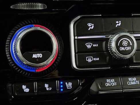 Used 2022 GMC Yukon Denali image 19