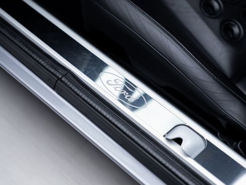 Used 2006 Ford GT image 60