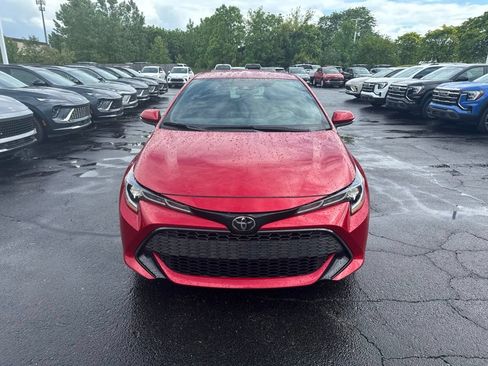 Used 2021 Toyota Corolla SE w/ SE Preferred Package FWD image 4