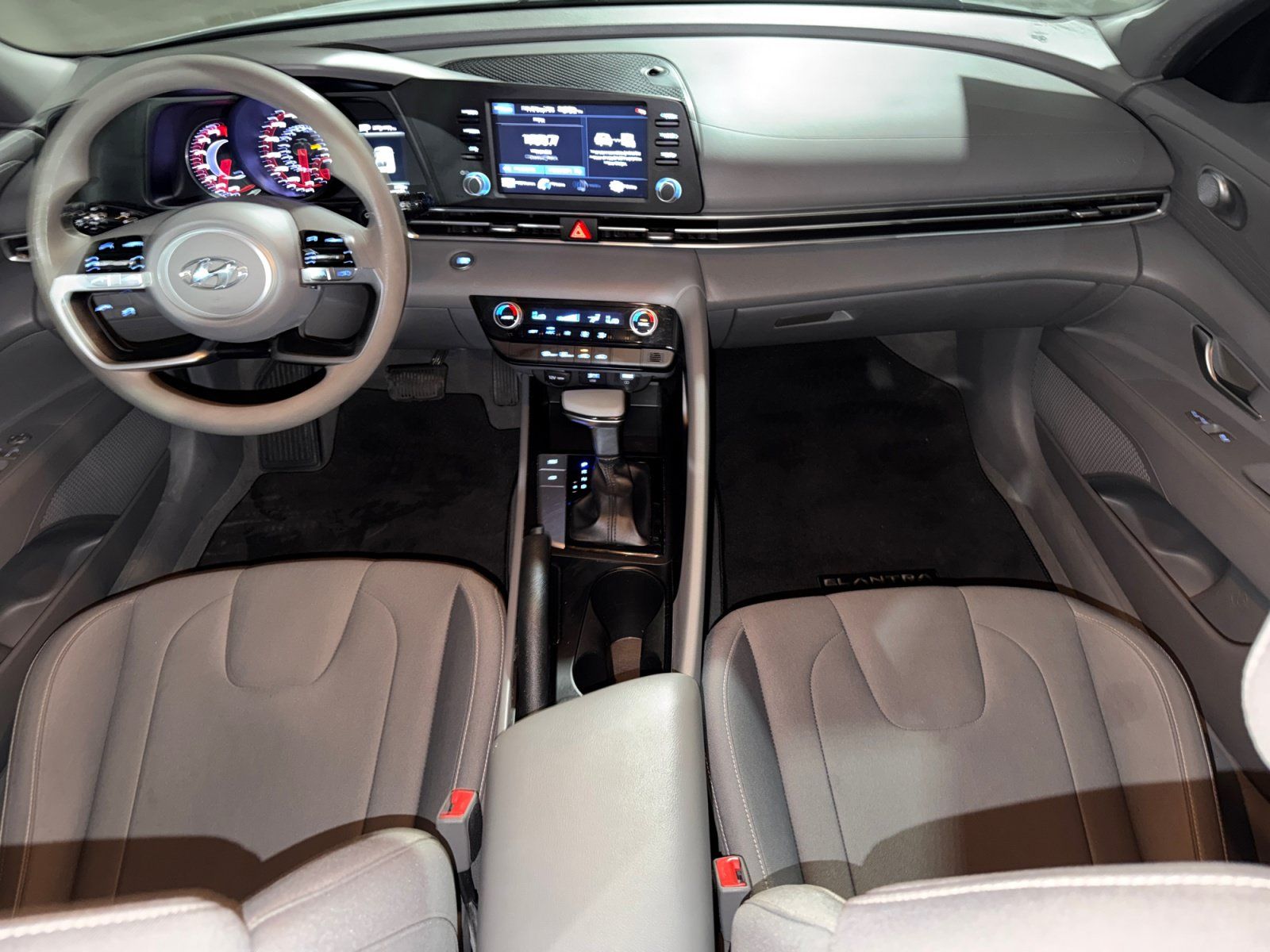 Used 2021 Hyundai Elantra SEL FWD image 12