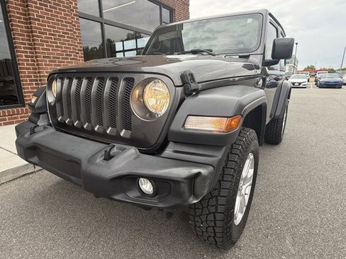 Used 2020 Jeep Wrangler Sport AWD/4WD image 10