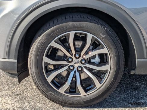 Used 2026 Ford Explorer ST-Line w/ Premium Package RWD image 11