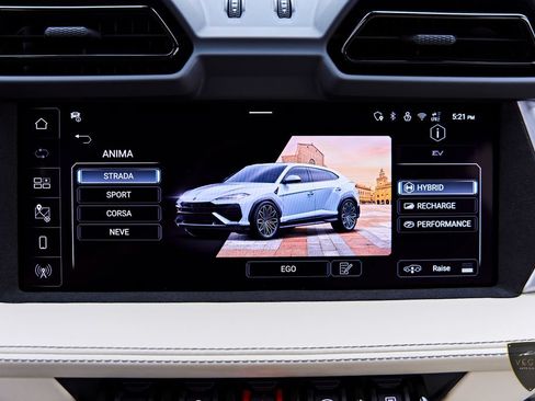 Used 2026 Lamborghini Urus SE AWD/4WD image 93