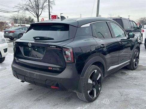 Used 2025 Nissan Kicks SR w/ SR Premium Package image 5