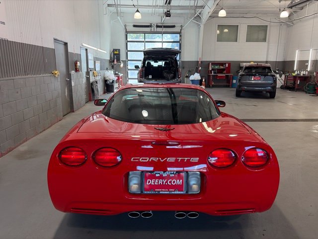 Used 2004 Chevrolet Corvette Coupe RWD image 4
