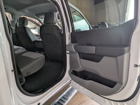 New 2026 Ford F250 XLT w/ XLT Premium Package image 21