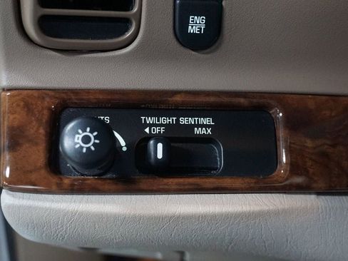 Used 2004 Buick Park Avenue Ultra FWD image 70