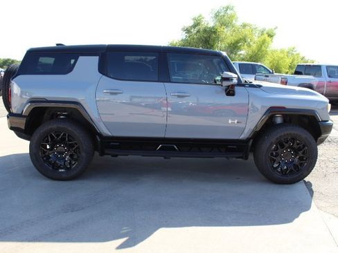 New 2025 GMC Hummer EV 2X image 6