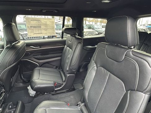 New 2026 Jeep Grand Cherokee L Limited image 25