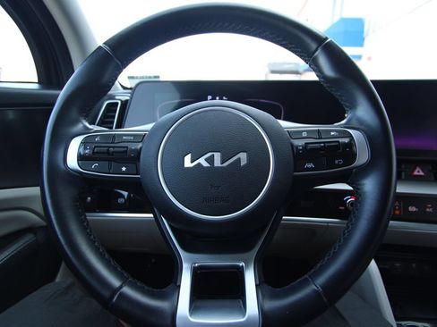 Used 2023 Kia Sportage EX FWD image 19