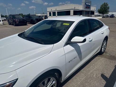 Used 2023 Chevrolet Malibu LT FWD image 22