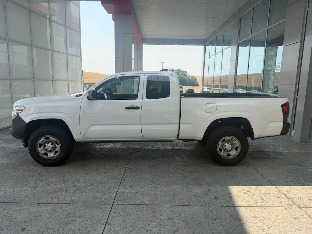 Used 2020 Toyota Tacoma SR RWD image 5