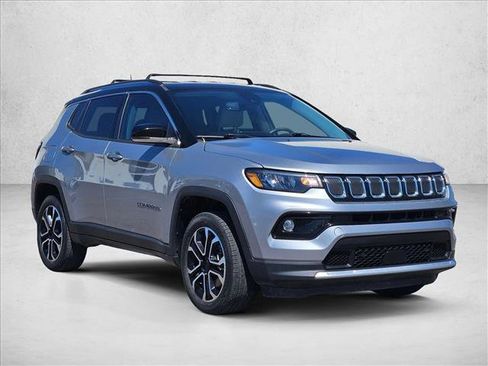 Used 2022 Jeep Compass Limited AWD/4WD image 3