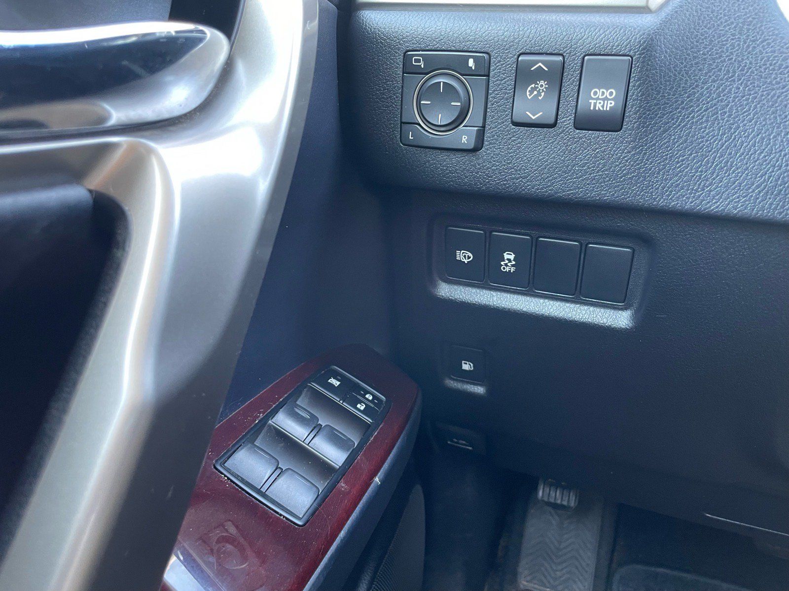 Used 2018 Lexus GX 460 Premium w/ Premium Package AWD/4WD image 15