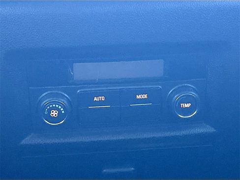 Used 2018 Chevrolet Traverse LT image 24