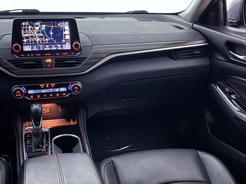 Used 2020 Nissan Altima 2.5 SL FWD image 28