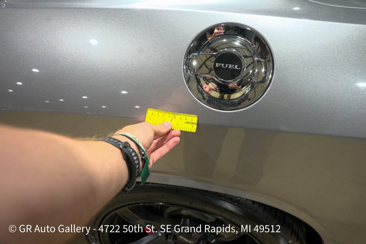 Used 2013 Dodge Challenger SRT8 w/ Harman Kardon Audio Group RWD image 31