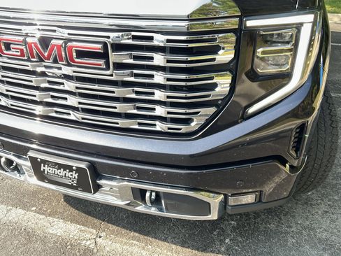 Used 2022 GMC Sierra 1500 Denali image 6