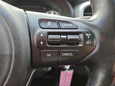 Used 2016 Kia Sorento LX w/ LX Convenience Package image 24