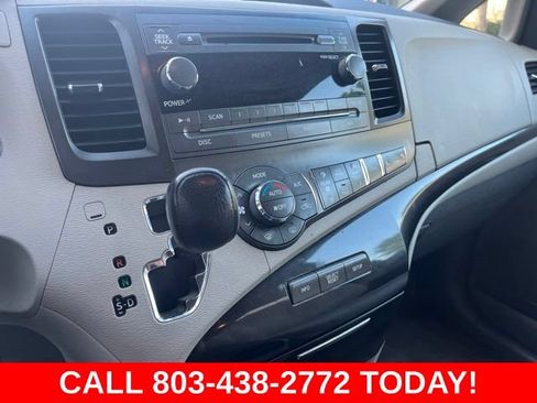Used 2014 Toyota Sienna LE FWD image 22