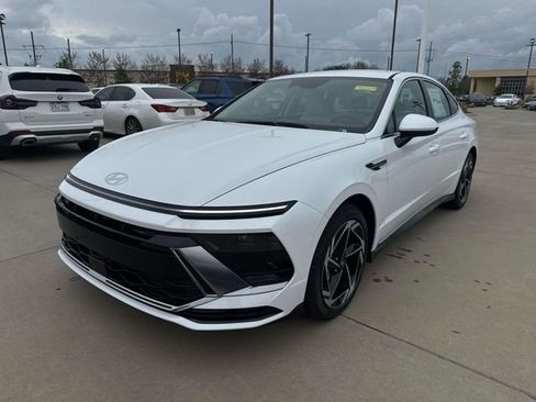 New 2026 Hyundai Sonata SEL FWD image 3