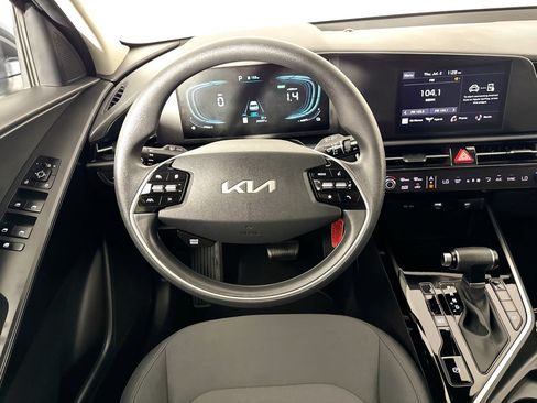 Used 2023 Kia Niro LX FWD image 19