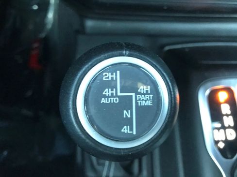 Used 2023 Jeep Wrangler Unlimited Sahara image 27