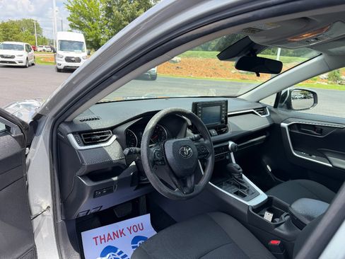 Used 2020 Toyota RAV4 LE w/ All Weather Liner Package AWD/4WD image 26