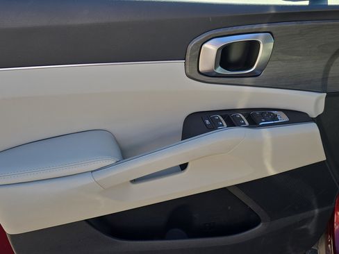 Certified 2024 Kia Sorento X-Line EX image 21