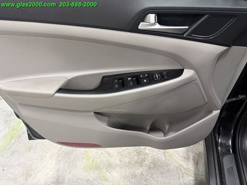 Used 2019 Hyundai Tucson SE AWD/4WD image 28