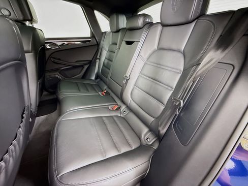 New 2026 Porsche Macan image 24