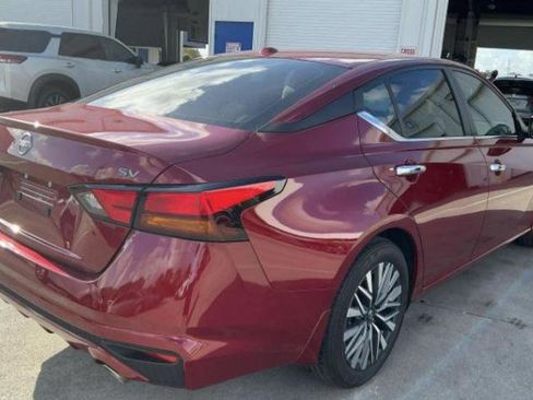 Used 2024 Nissan Altima 2.5 SV w/ SV Premium Package image 5