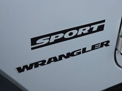 Used 2013 Jeep Wrangler Sport image 17