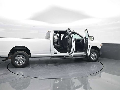 Used 2022 RAM 3500 Big Horn image 42