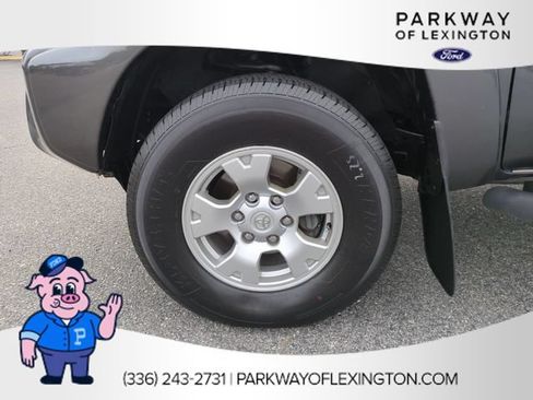 Used 2013 Toyota Tacoma PreRunner w/ SR5 Pkg RWD image 10