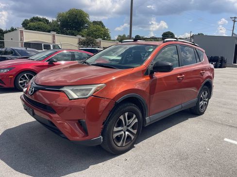 Used 2016 Toyota RAV4 LE AWD/4WD image 3