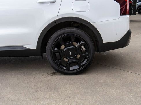 Certified 2024 Kia Sorento SX Prestige w/ Olive Brown Leather Package image 33