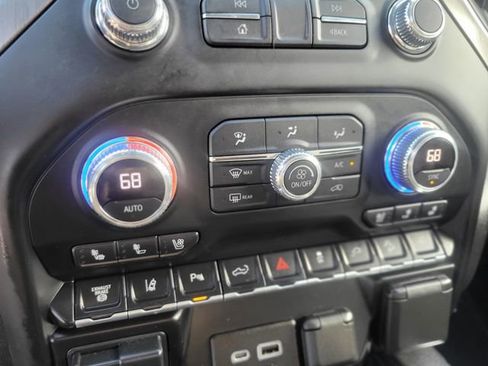 Used 2022 GMC Sierra 2500 Denali w/ Denali Ultimate Package image 28