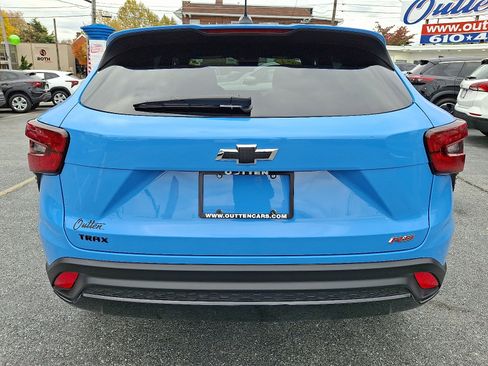 Used 2024 Chevrolet Trax RS w/ Driver Confidence Package image 4