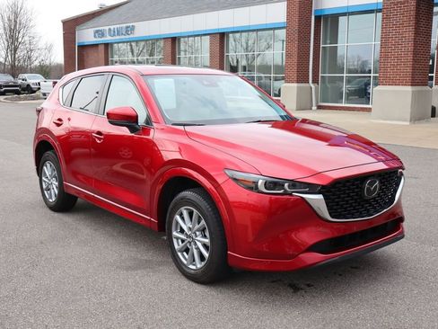 Used 2024 MAZDA CX-5 AWD 2.5 S w/ Preferred Package image 4